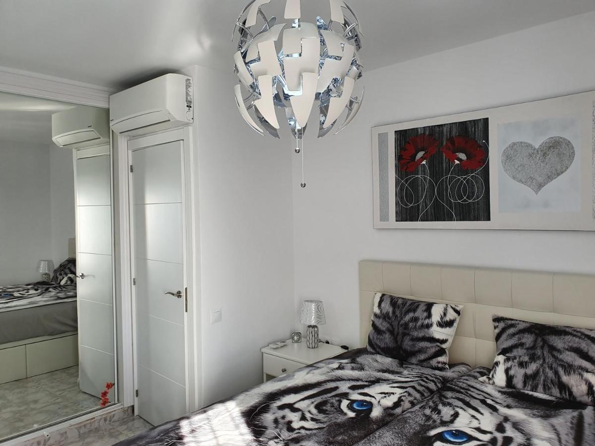 Iris Del Mar Apartment Benalmadena Luaran gambar